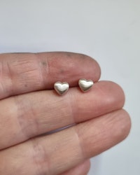 Tiny heart - örhängen i silver