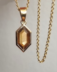 Zelda - Safirhänge i 18K guld