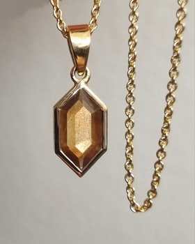 Zelda - Safirhänge i 18K guld