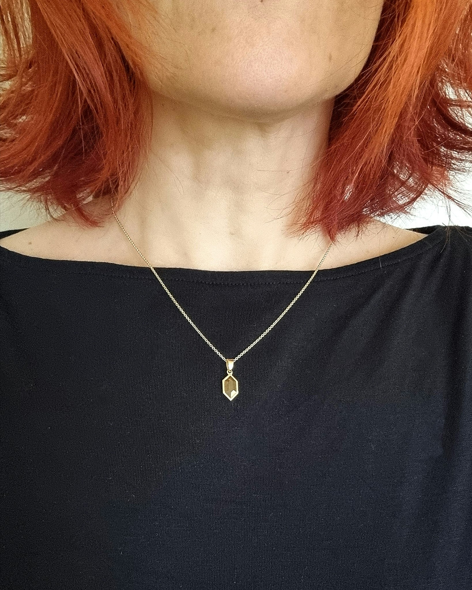 Zelda - Safirhänge i 18K guld