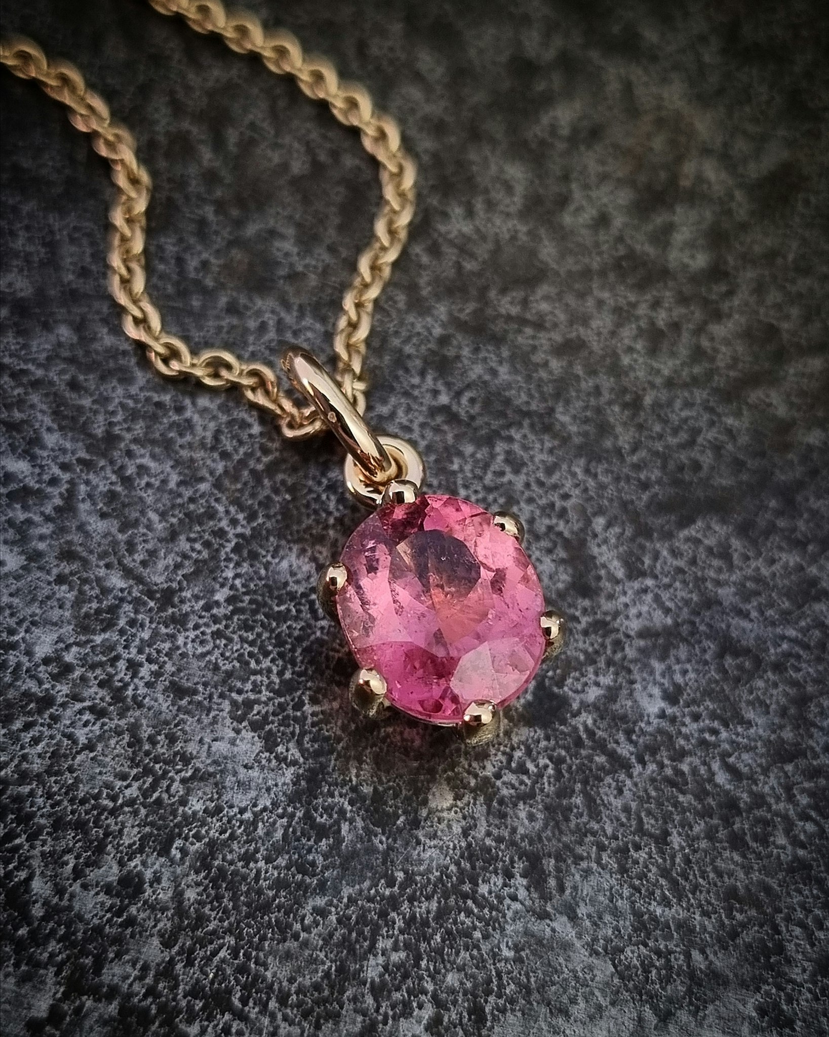 Rosa Turmalin oval 3,15 ct - Hänge Precious six