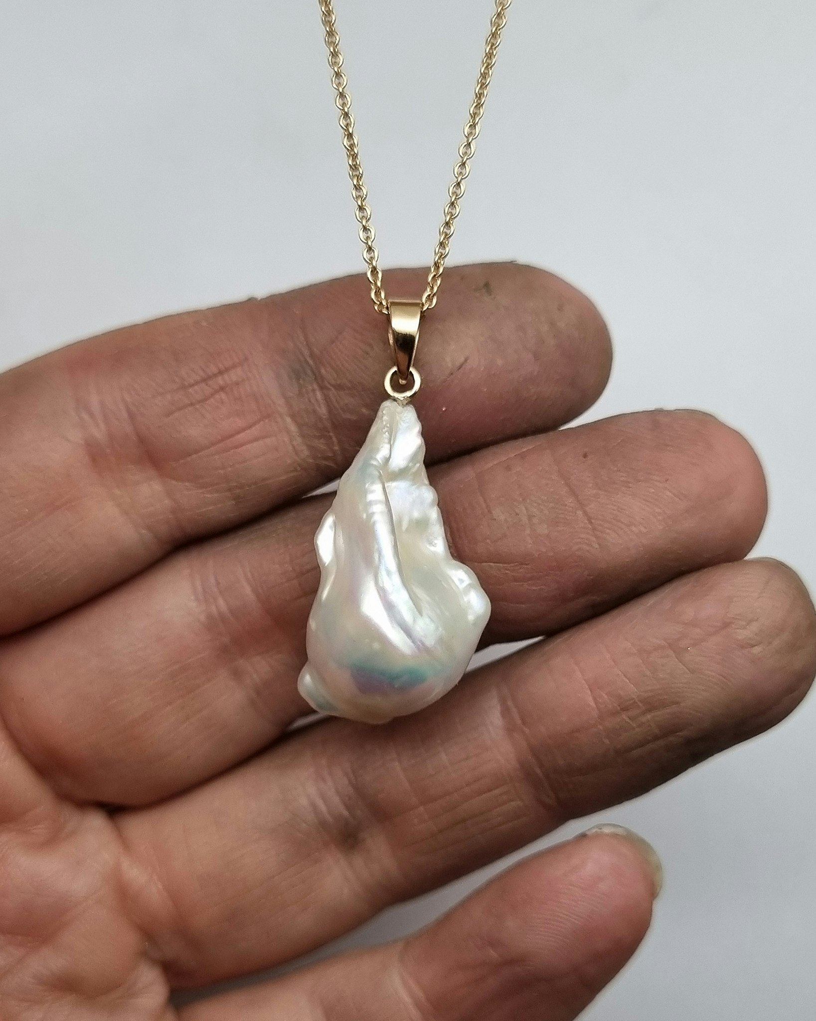 Barock Sötvattenspärla - hänge i 18K guld