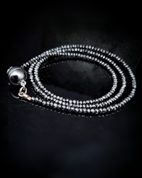 Svartgnister 18,4 ct- Diamantcollier 45 cm