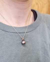 Facetterad Tahitipärla fancy - hänge i 18 K guld