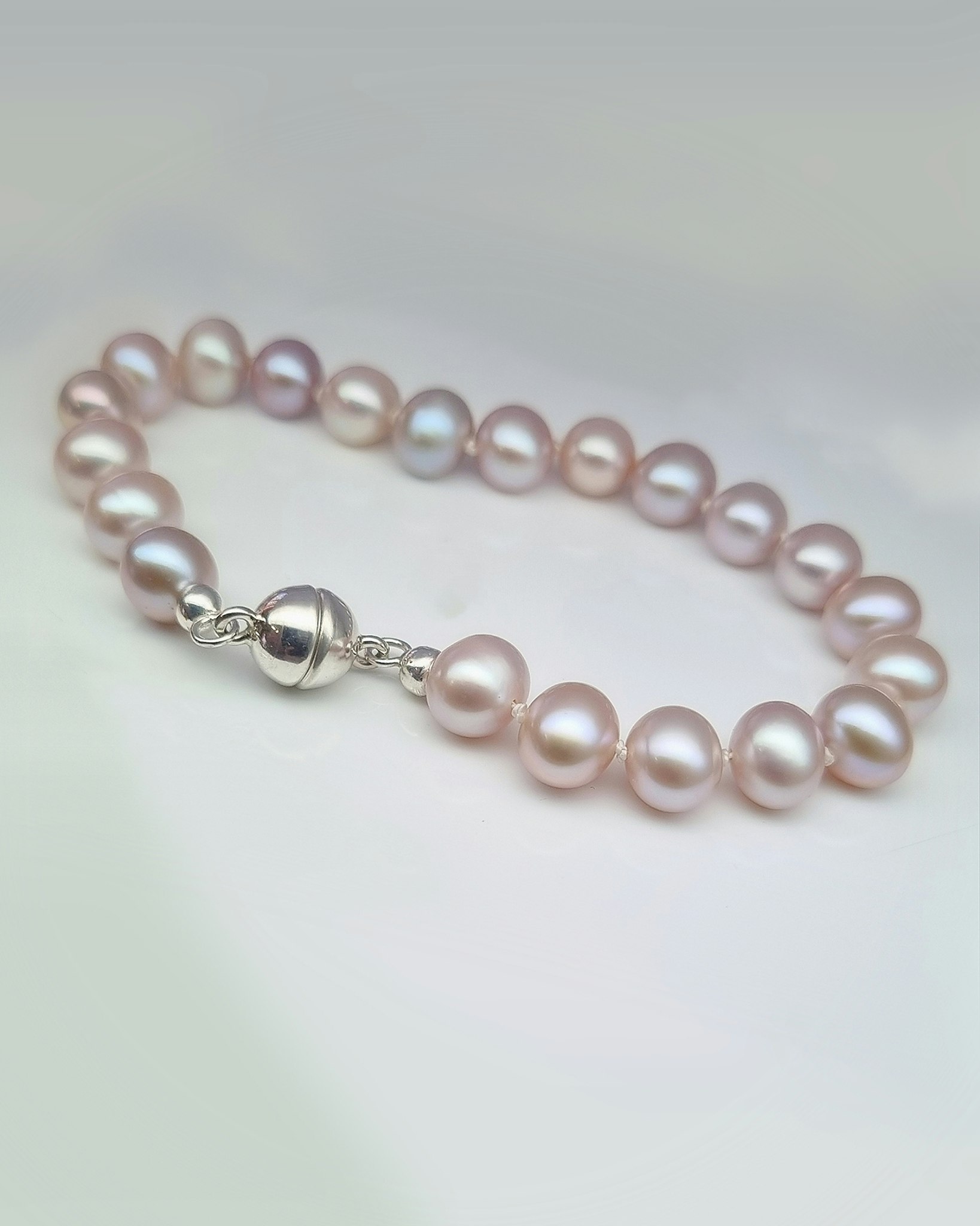 Naturligt ljust askrosa Sötvattenspärlor - armband 18-20 cm