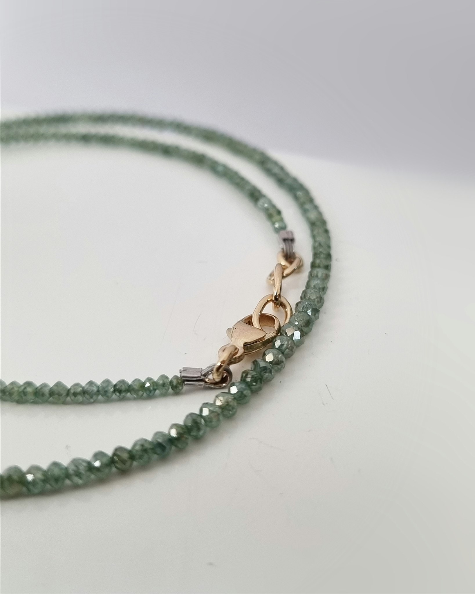 Ljusgrönblått gnistrigt Diamantcollier - 16 ct