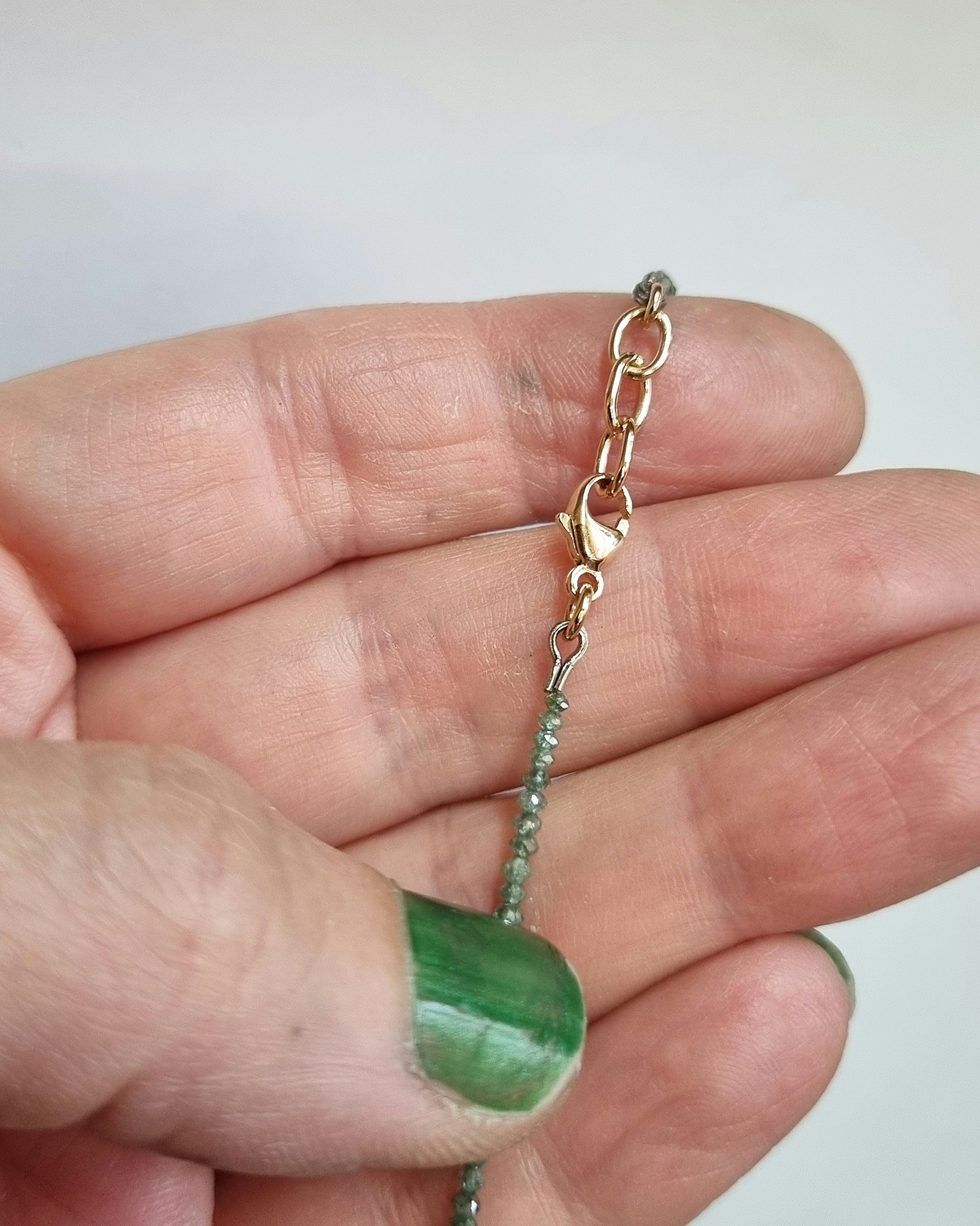 Ljusgrönblått gnistrigt Diamantcollier - 16 ct
