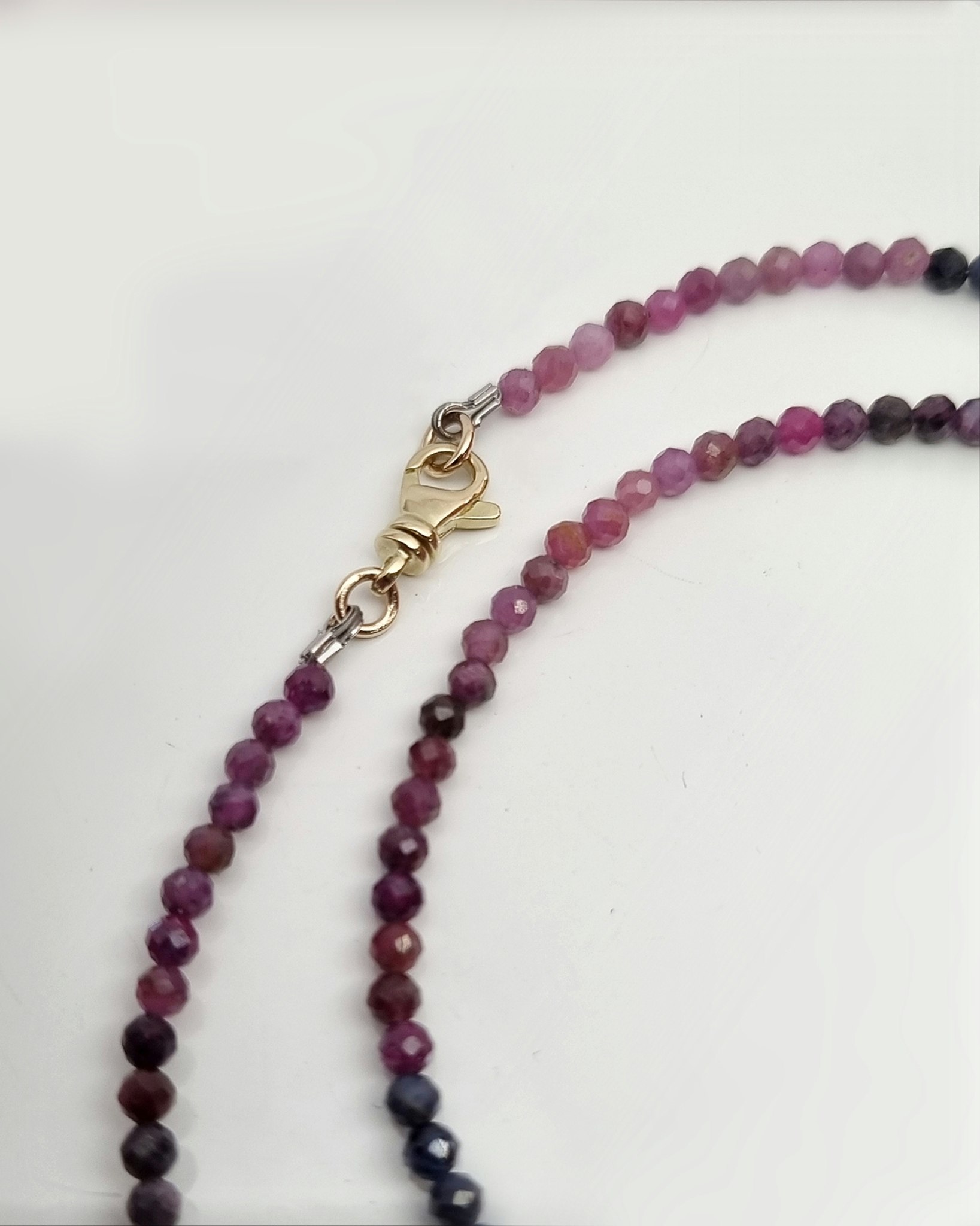 Flerfärgat Safircollier - 44,5 cm