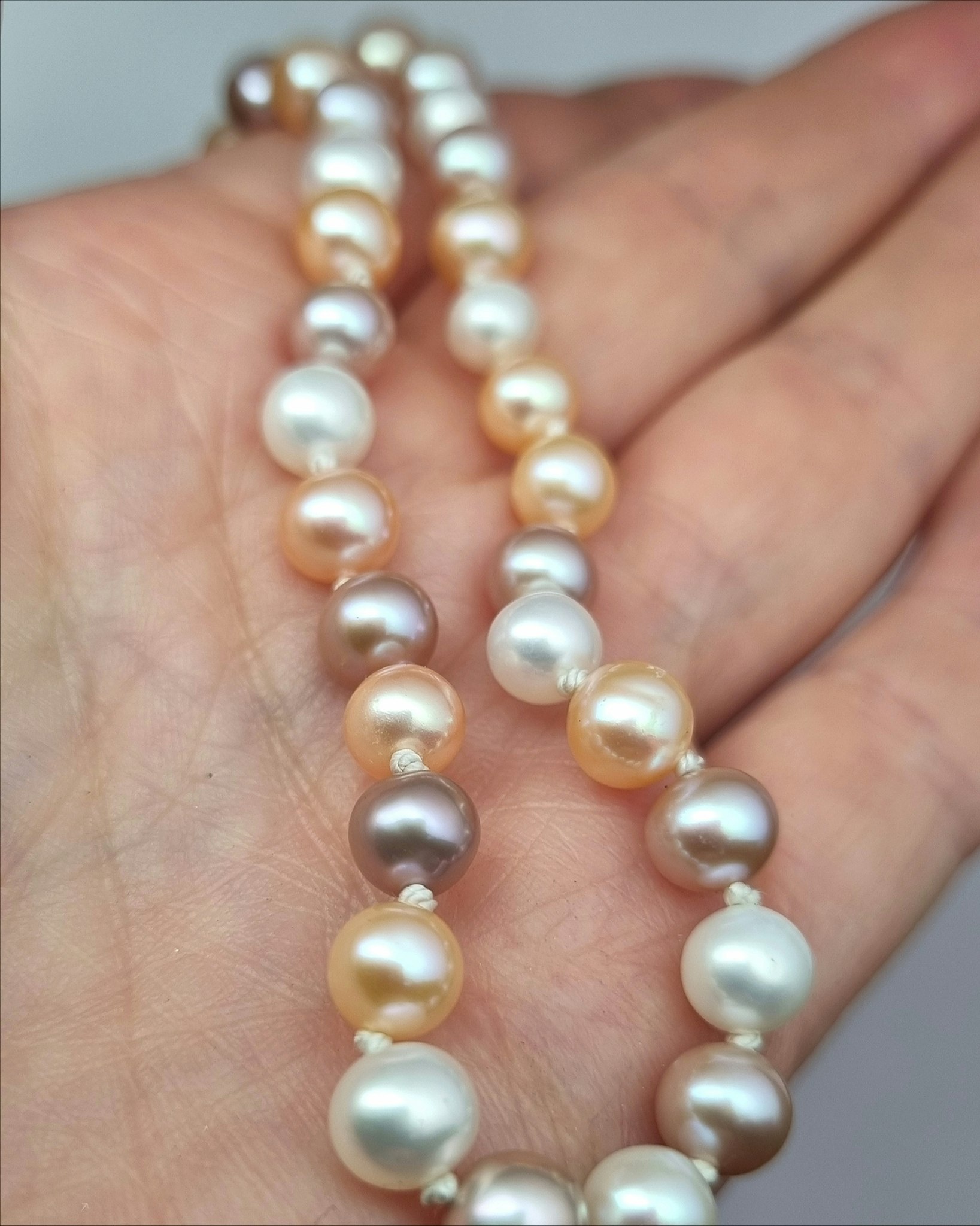 Pastellfärgat pärlcollier sötvatten - 48 cm