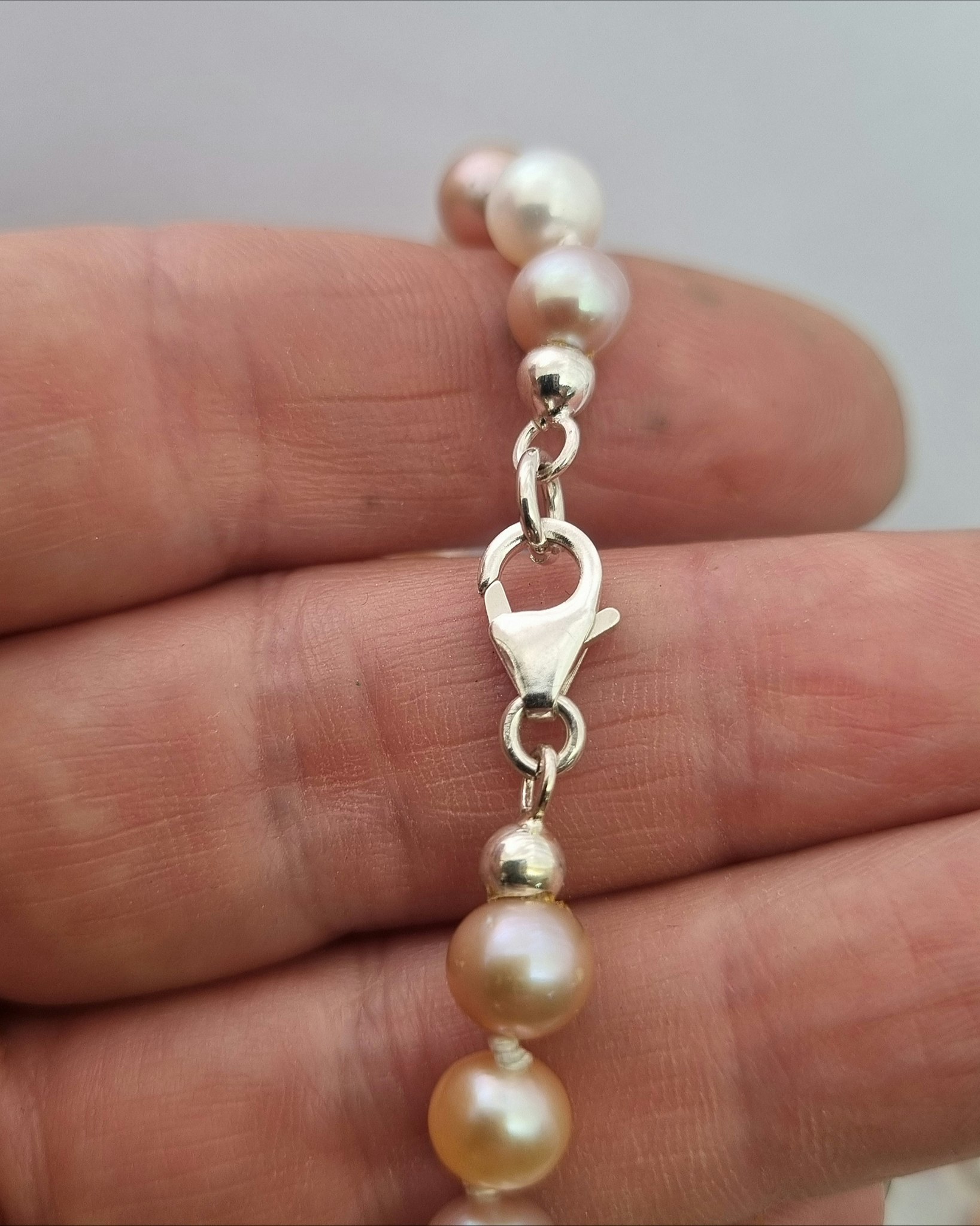 Pastellfärgat pärlcollier sötvatten - 48 cm
