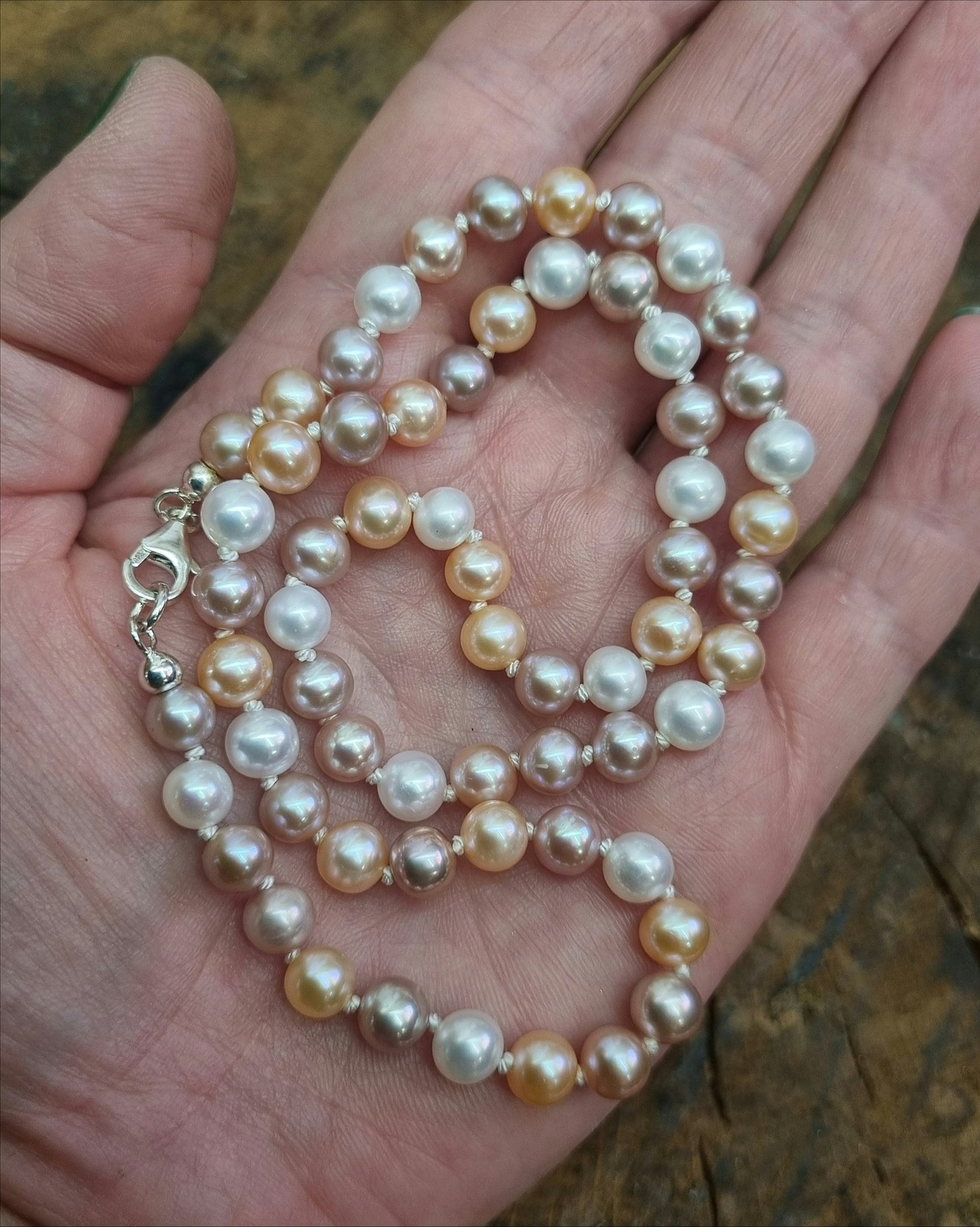 Pastellfärgat pärlcollier sötvatten - 48 cm