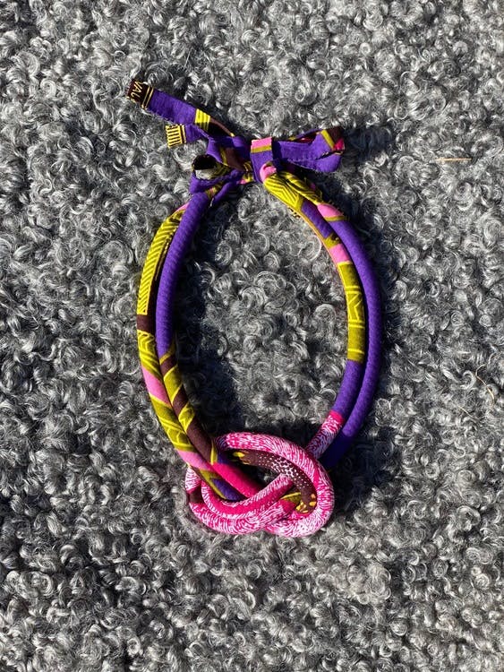 Dubbelt halsband med knut rosa/lila