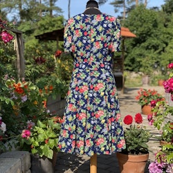 Blommig klänning "Sommaräng"