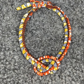 Dubbelt halsband med knut Orange/gul