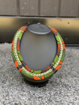 Halsband "Trippel" Grön/rost dominans