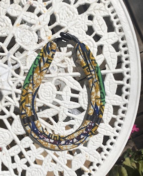 Tripoel halsband senap/blå/grön nyanser