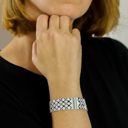 Classic Keffiyeh - Medium
