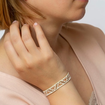 Handmade Beaded Bracelet - Tulip, in Pink
