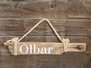 Ölbar - Fredag!  Vändbar skylt av drivved
