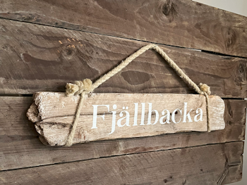 Fjällbacka - skylt av drivved