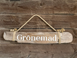 Grönemad - skylt av drivved