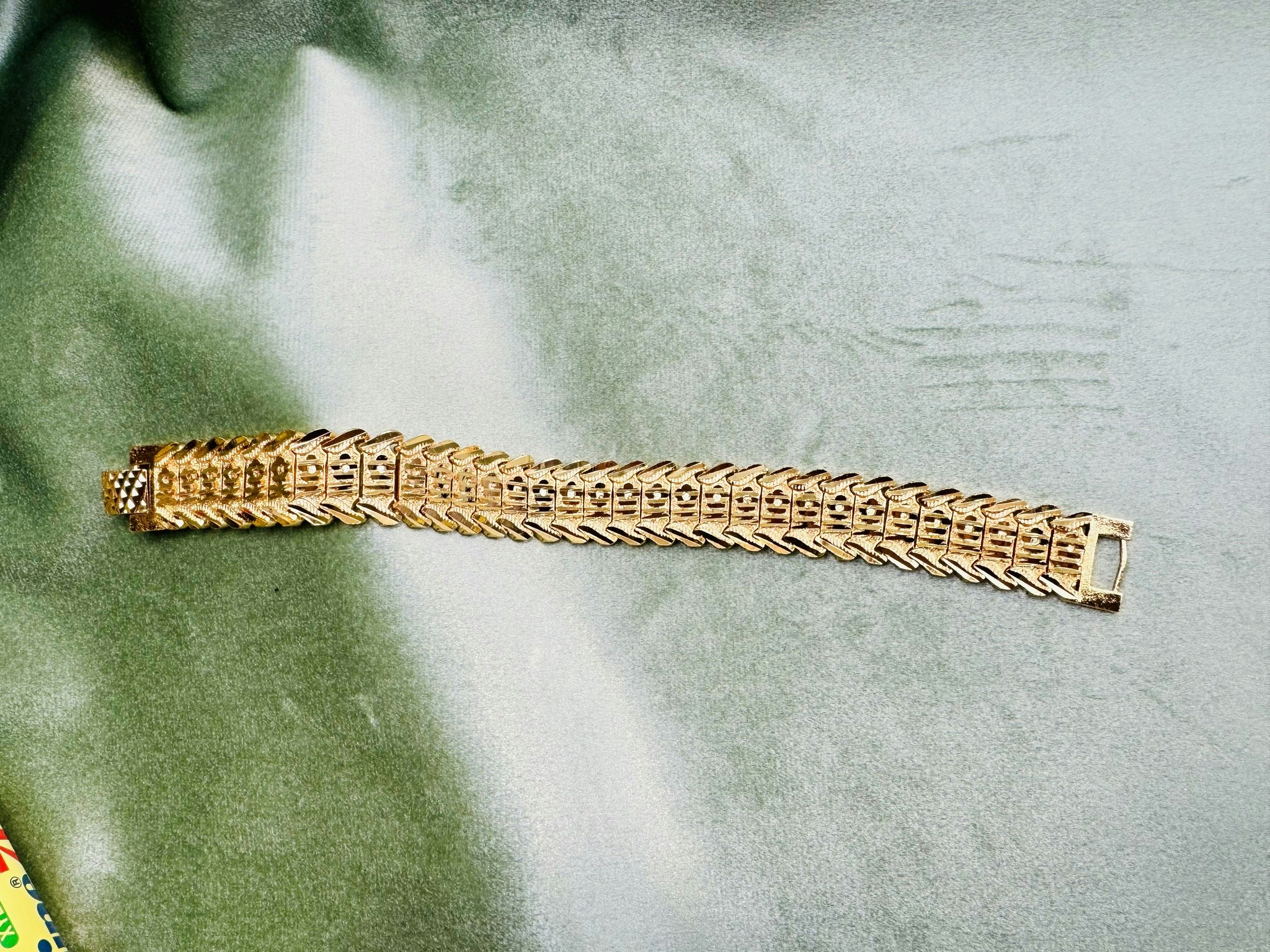 Armband i rosfritt stål