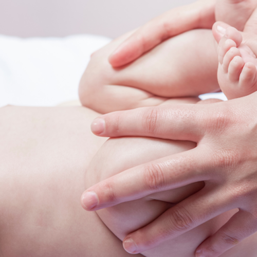 Minikurs: "Massasje og tips ved mage- og luftsmerter hos baby"