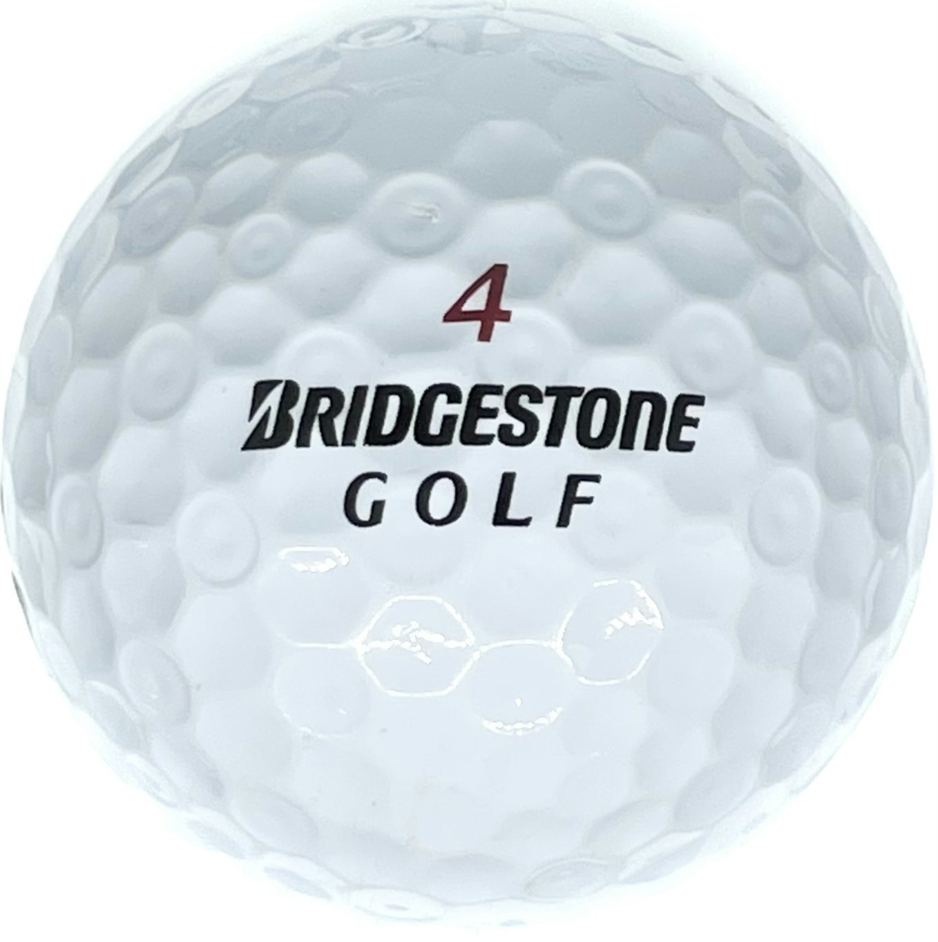 Detta är en vit golfboll, Bridgestone E6