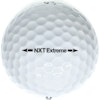 Detta är en vit golfboll, Titleist NXT Extreme