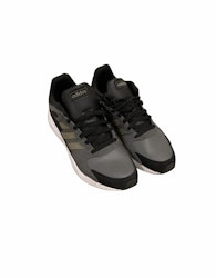 Adidas skor