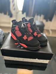Air Jordan 4 ”Red Thunder” Sneakers 42