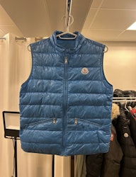 Moncler Gui Down Junior Väst 14y