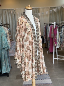 Kimono Short - Sakhi Goldie