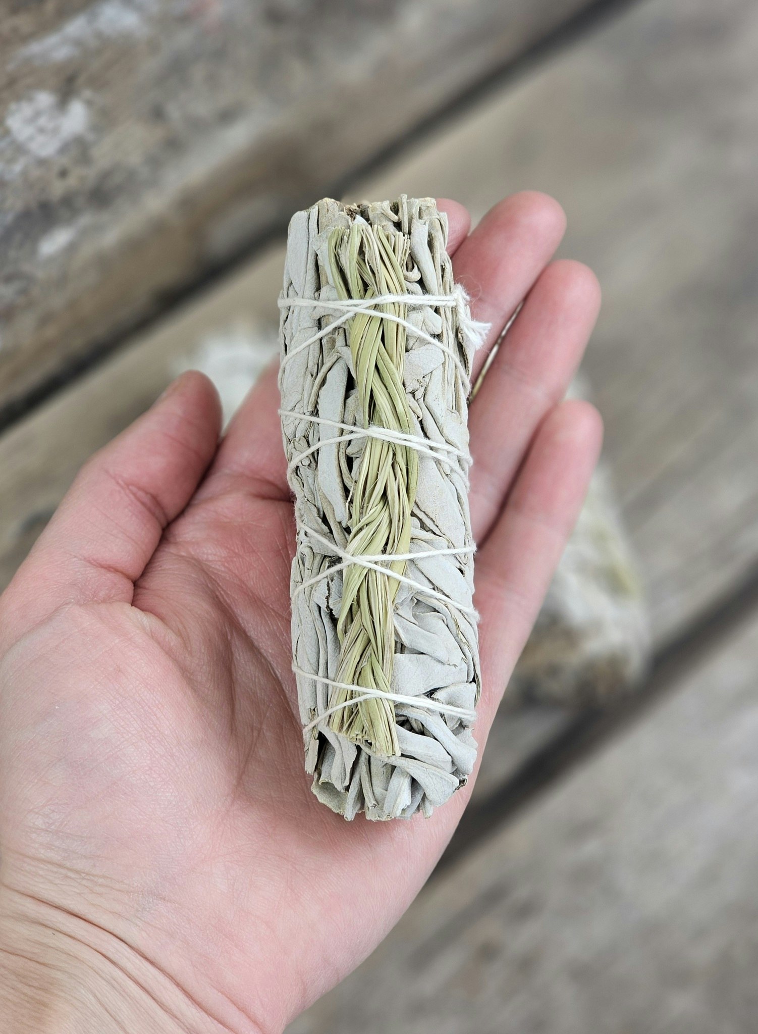 Vit Salvia med Sweetgrass