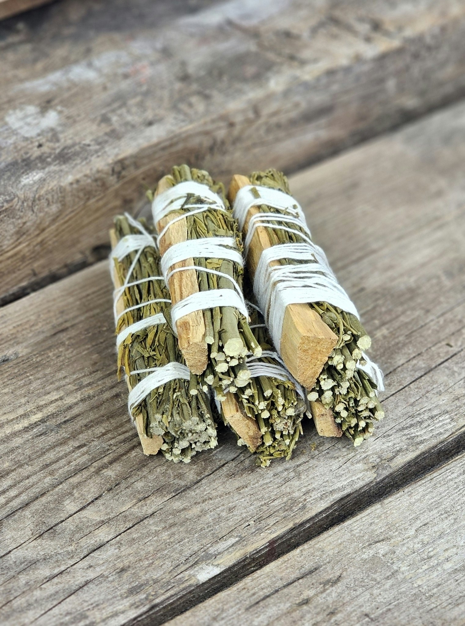 Palo Santo (Heligt trä) i kombination med Vinruta (Ruda Rue)