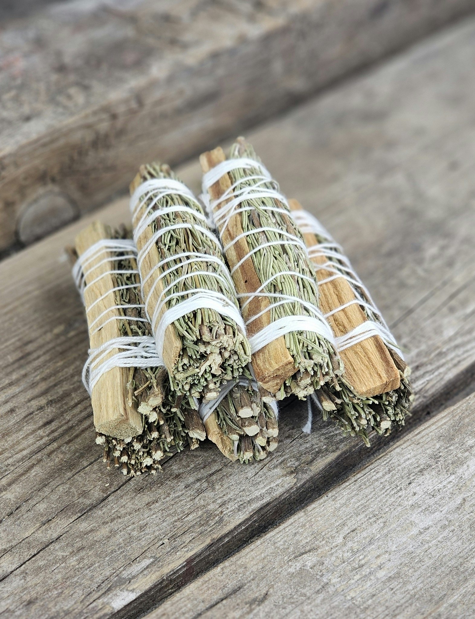 Palo Santo (Heligt trä) i kombination med Rosmarin