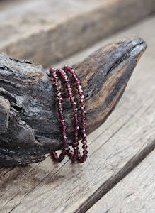 Granat, armband 4mm facetterade pärlor