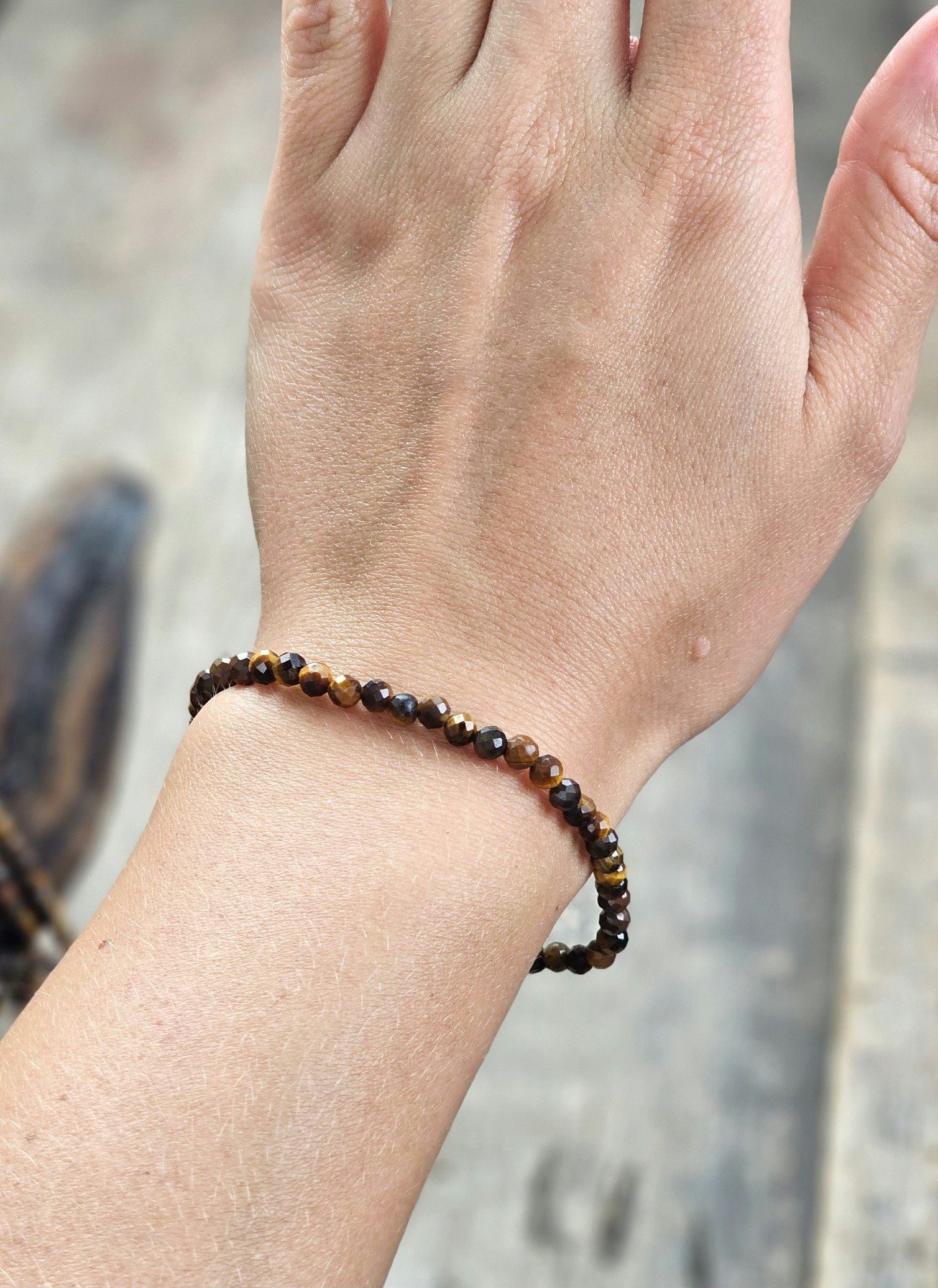Tigeröga, armband 4mm facetterade pärlor