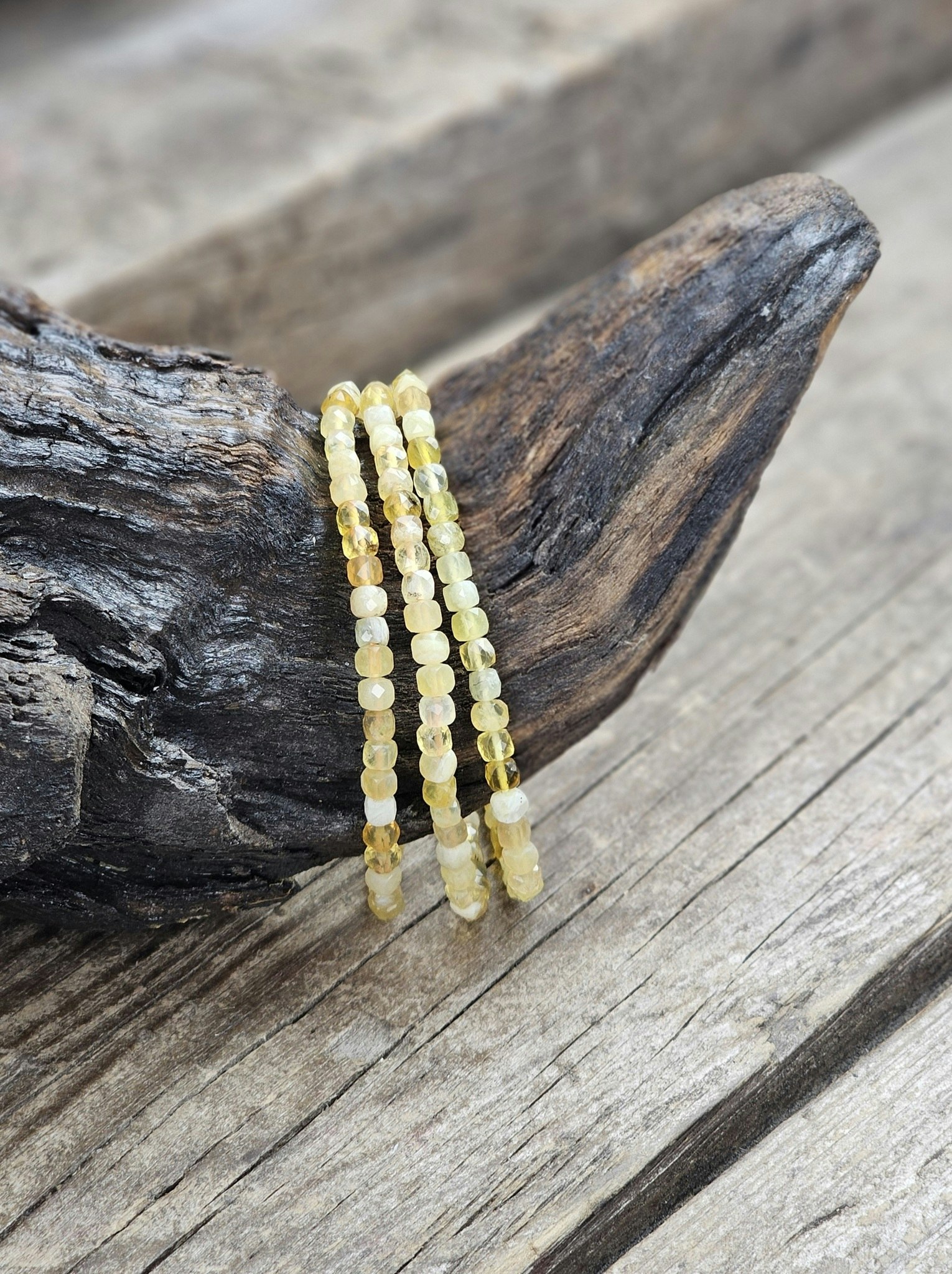 Gul Opal, armband 4mm facetterade pärlor