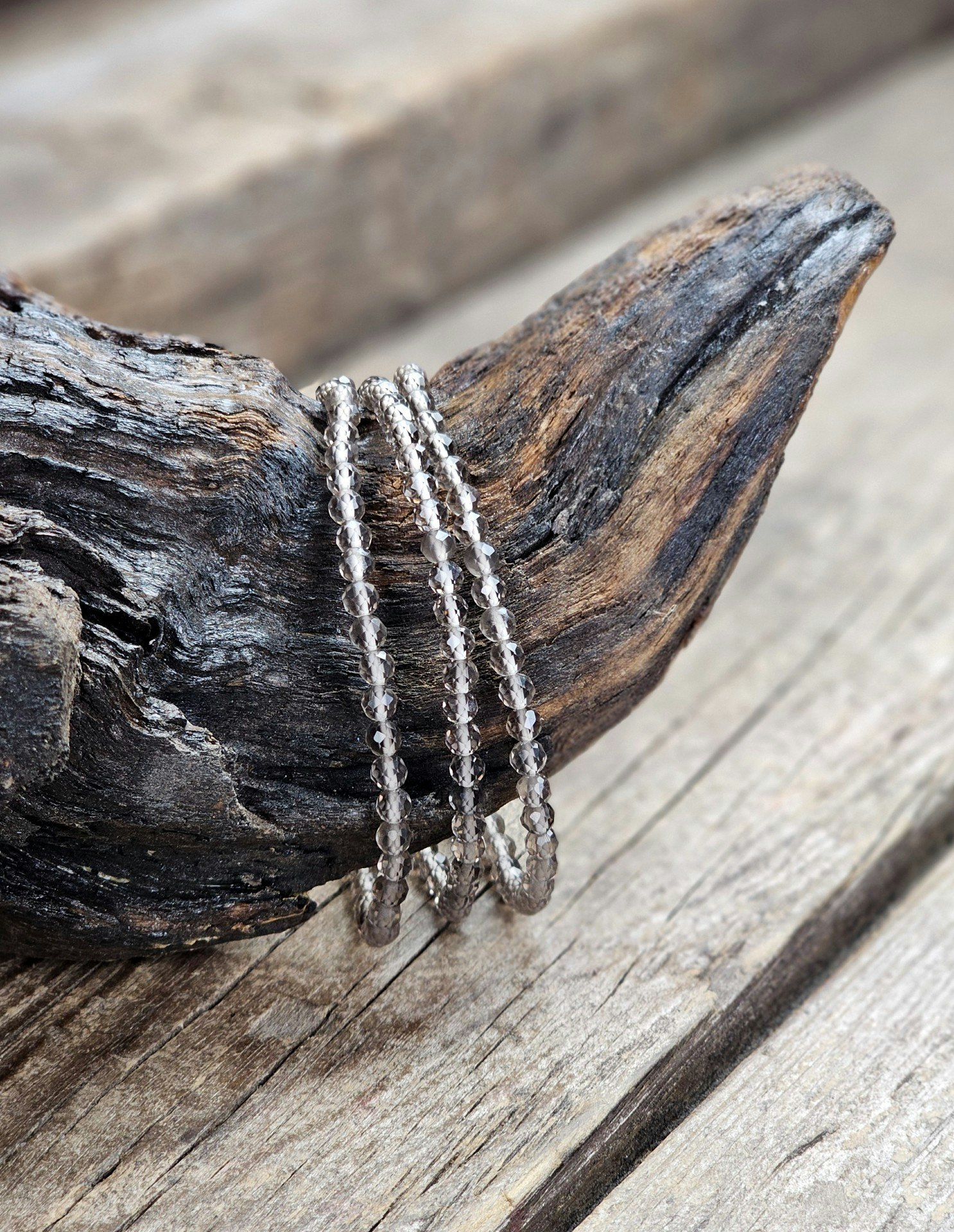 Rökkvarts, armband 4mm facetterade pärlor