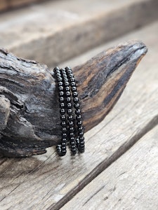 Svart Turmalin, armband 4mm runda pärlor