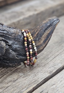 Mookaitjaspis, armband 4mm runda pärlor