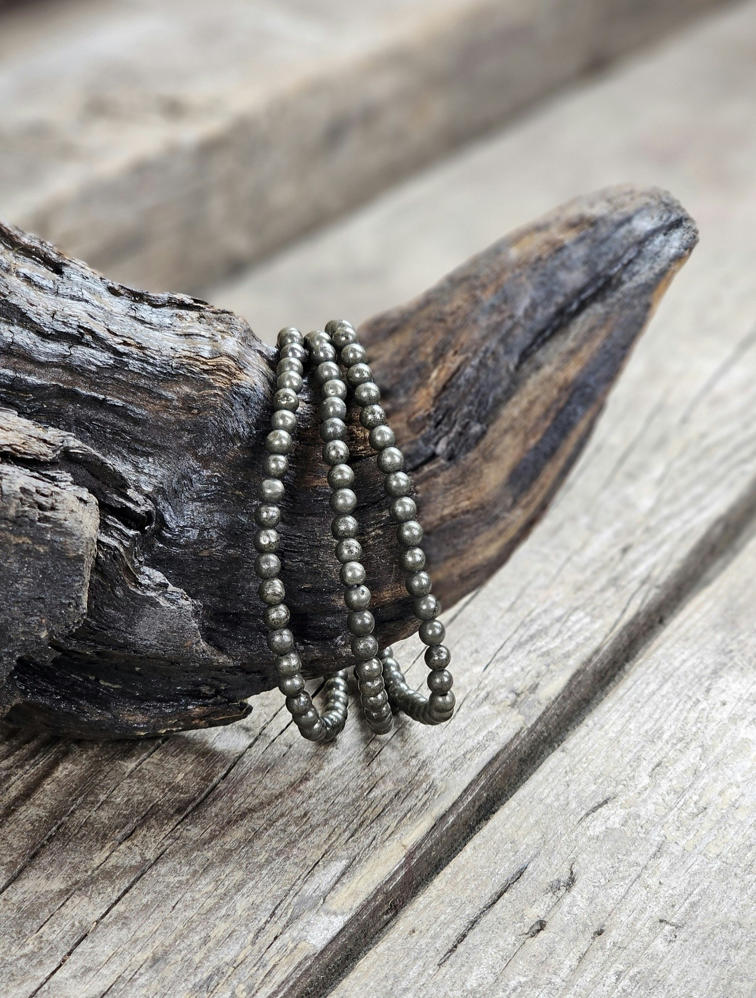 Pyrit, armband 4mm runda pärlor