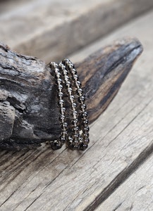 Rökkvarts, armband 6mm runda pärlor