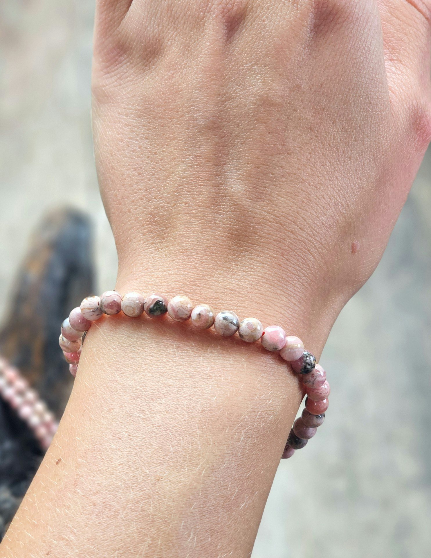 Rodokrosit, armband 5-6mm runda pärlor