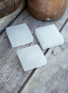 Vit Selenit, fyrkantig platta (laddningsplatta) 7 cm