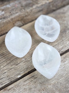 Vit Selenit, oval skål 10 cm