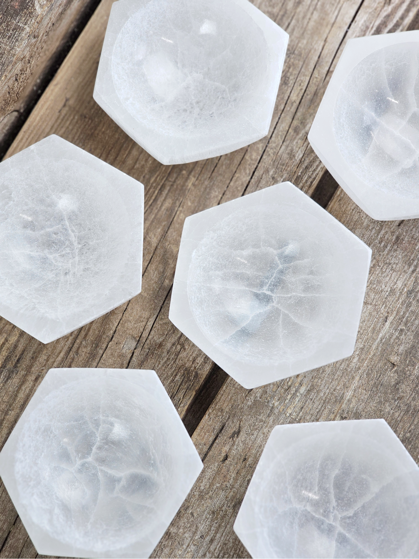 Vit Selenit, hexagonal skål 10 cm