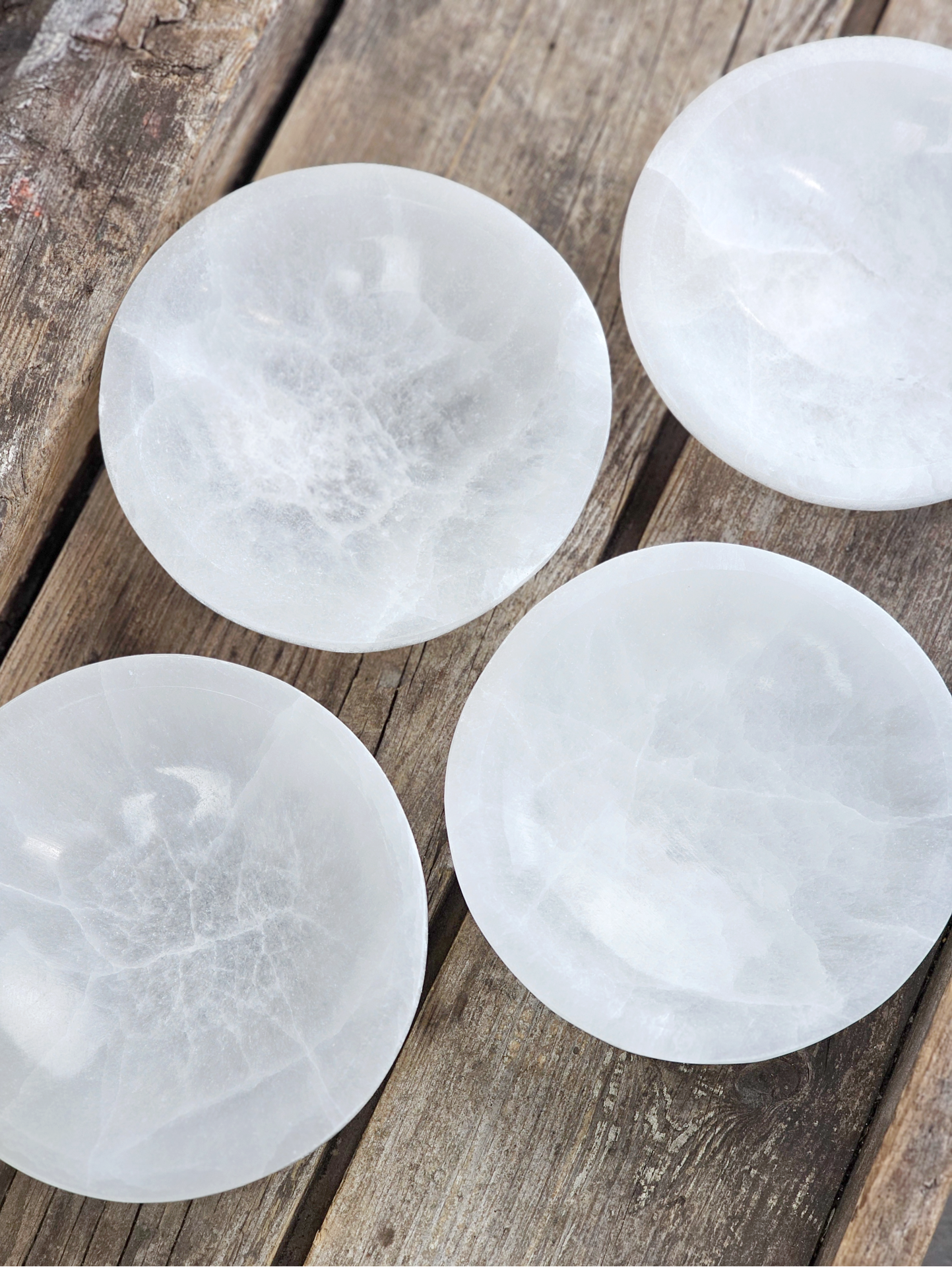 Vit Selenit, extra stor rund skål 15 cm