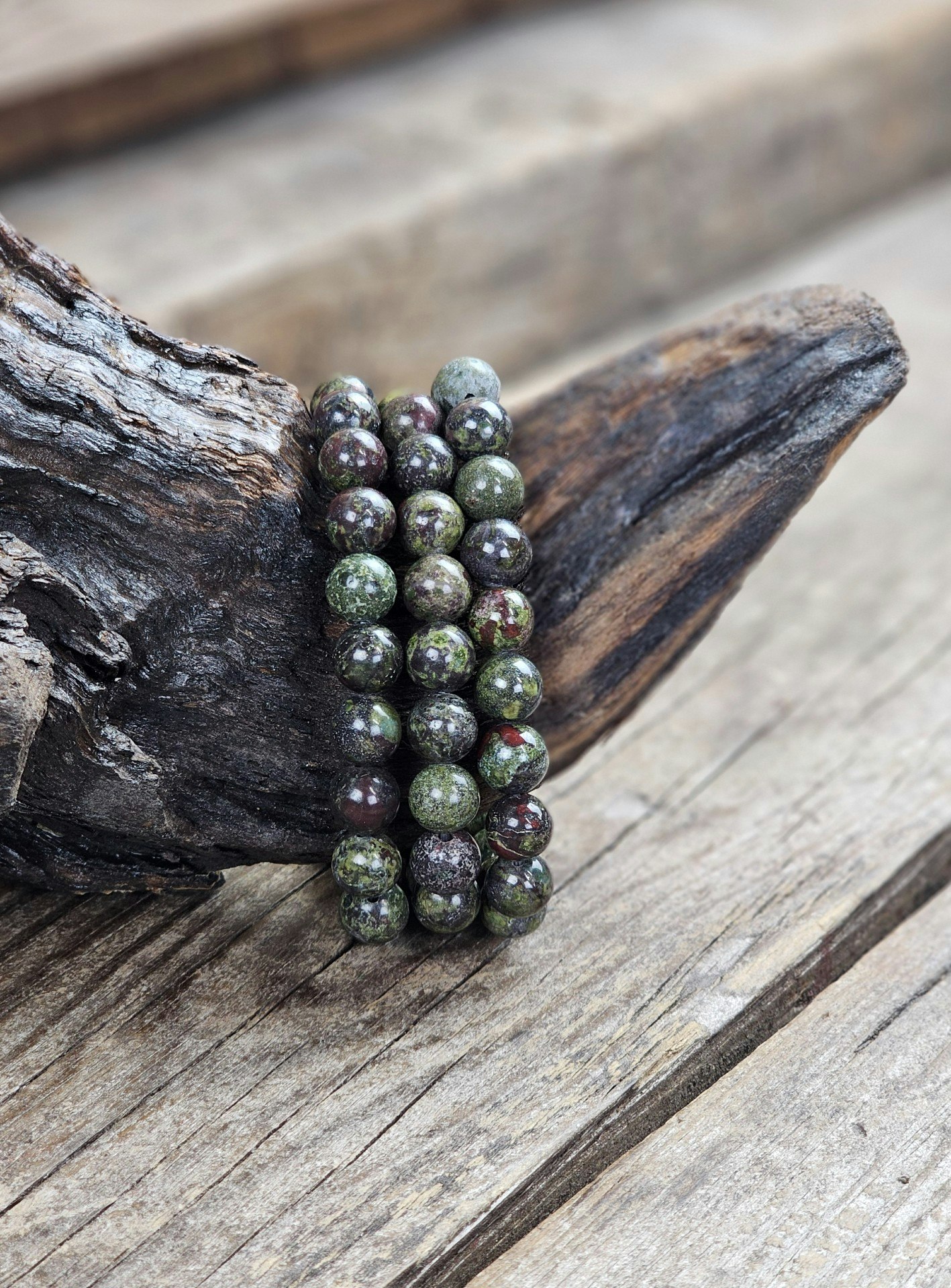 Drakblodsjaspis, armband 8mm runda pärlor